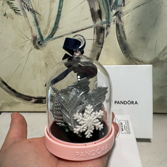 PANDORA limited edition ornament 🌸 - Picture 3 of 9